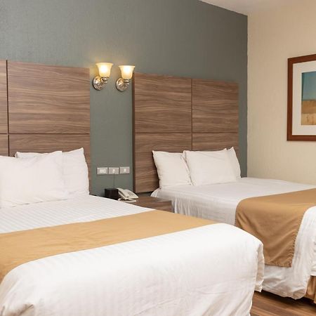Best Western Cumbres Inn Cd. Cuauhtemoc Kültér fotó