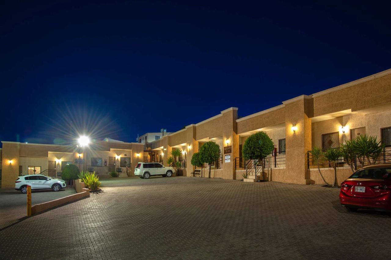 Best Western Cumbres Inn Cd. Cuauhtemoc Kültér fotó