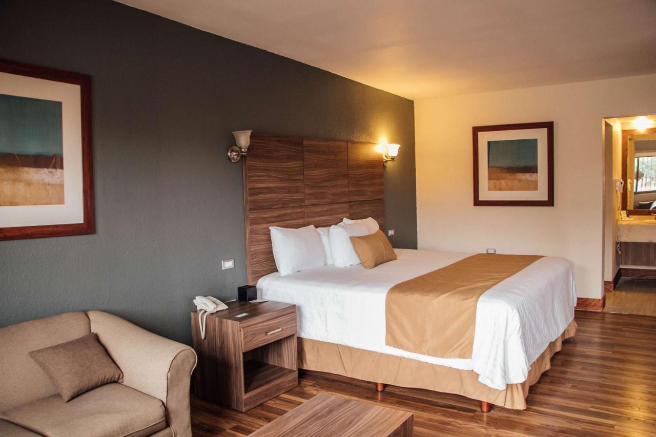 Best Western Cumbres Inn Cd. Cuauhtemoc Kültér fotó