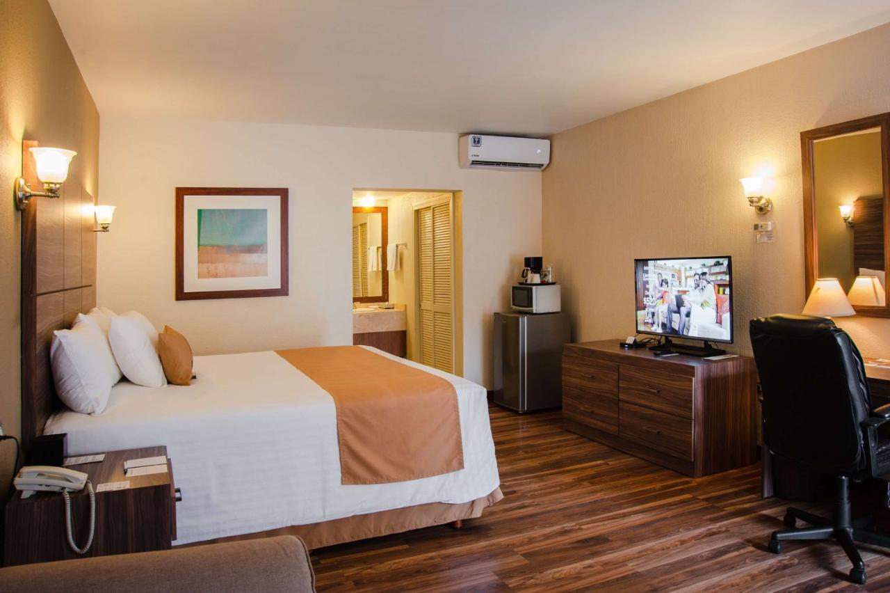 Best Western Cumbres Inn Cd. Cuauhtemoc Kültér fotó