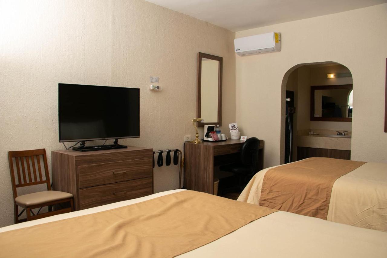 Best Western Cumbres Inn Cd. Cuauhtemoc Kültér fotó