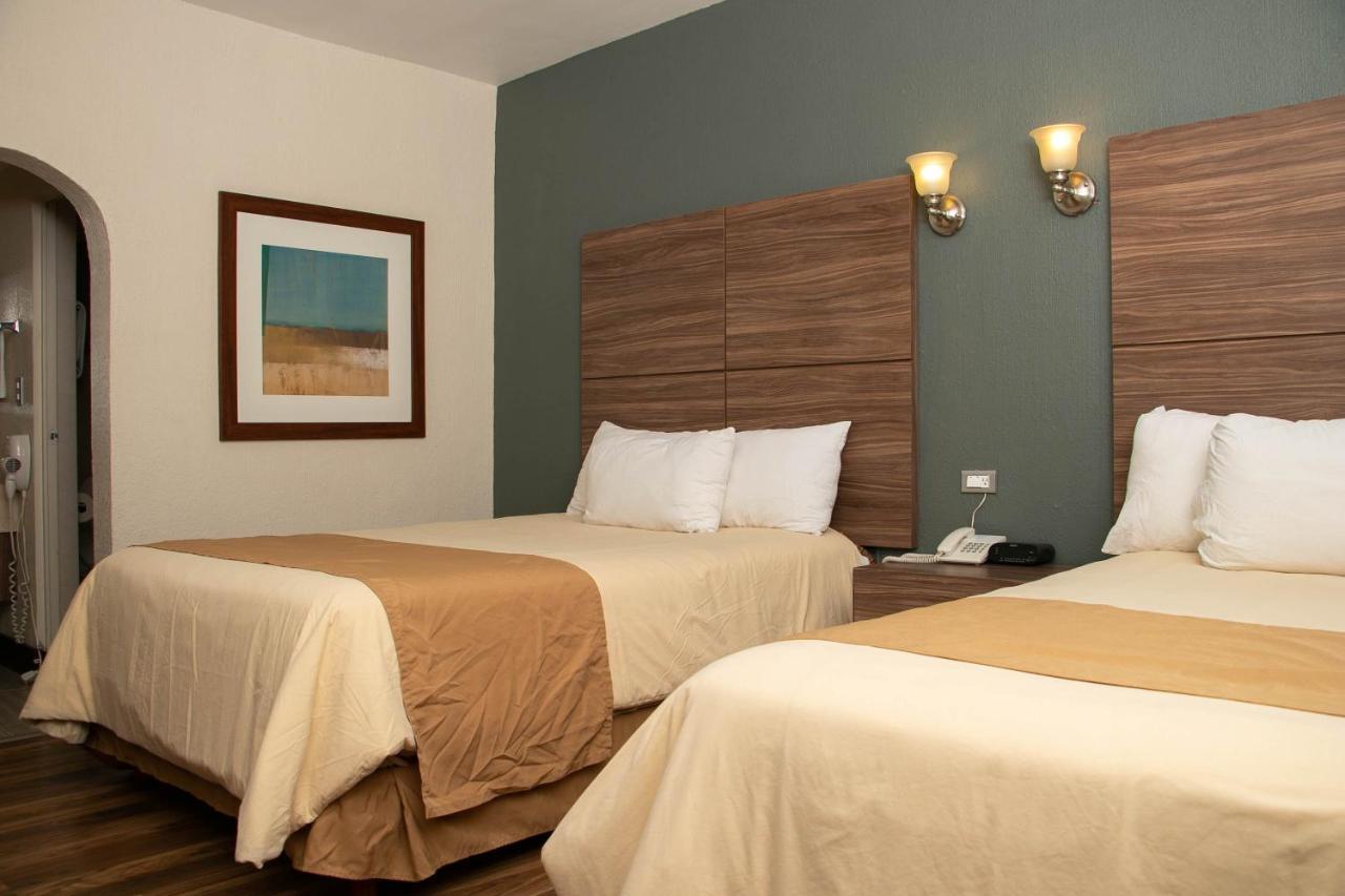Best Western Cumbres Inn Cd. Cuauhtemoc Kültér fotó