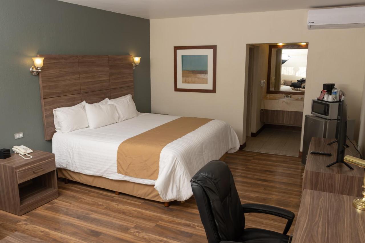 Best Western Cumbres Inn Cd. Cuauhtemoc Kültér fotó