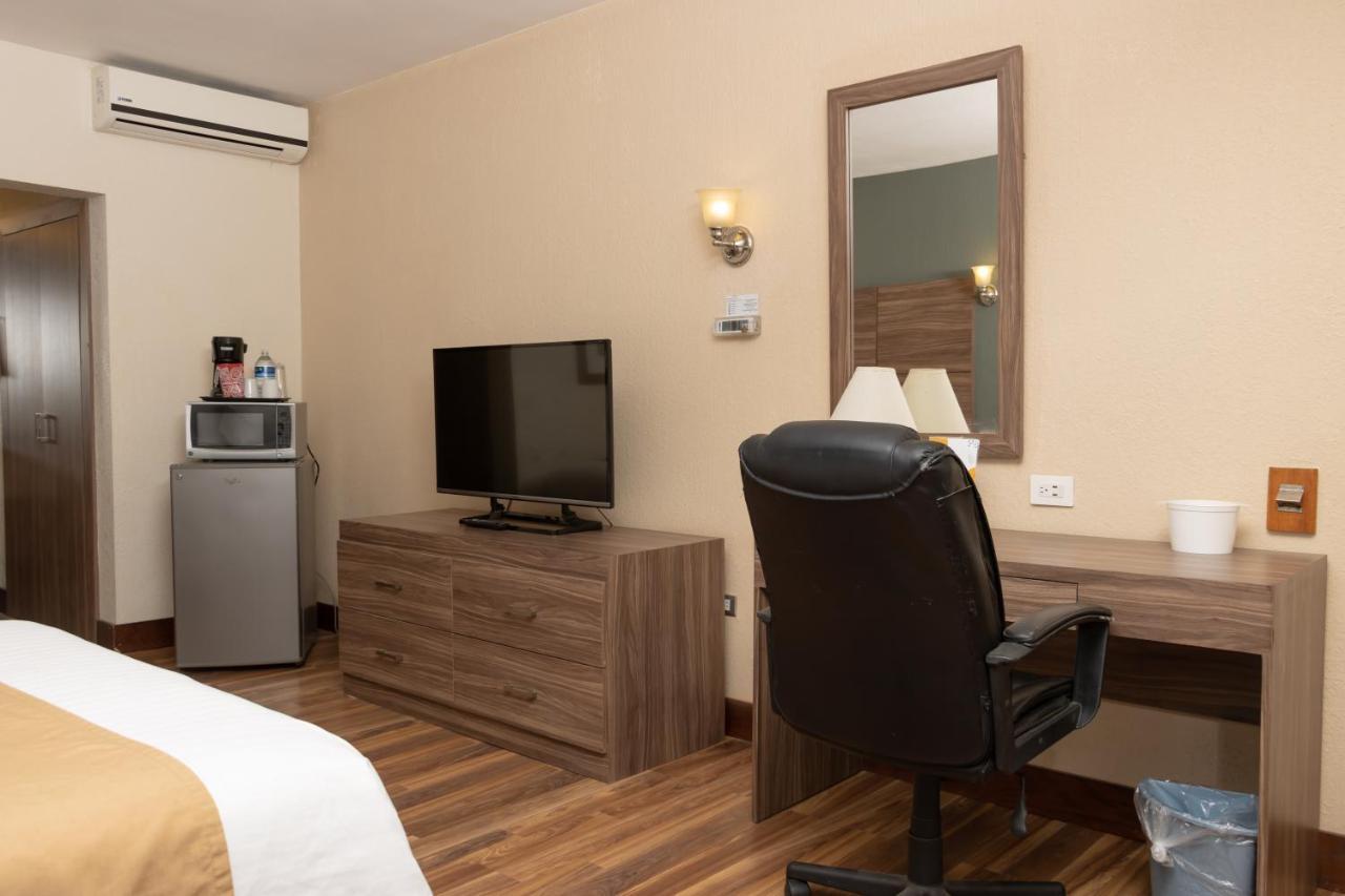 Best Western Cumbres Inn Cd. Cuauhtemoc Kültér fotó