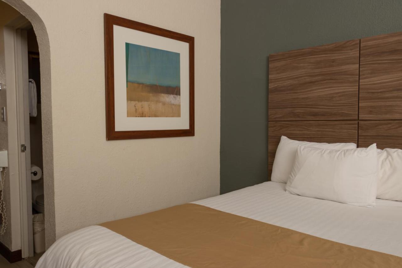Best Western Cumbres Inn Cd. Cuauhtemoc Kültér fotó