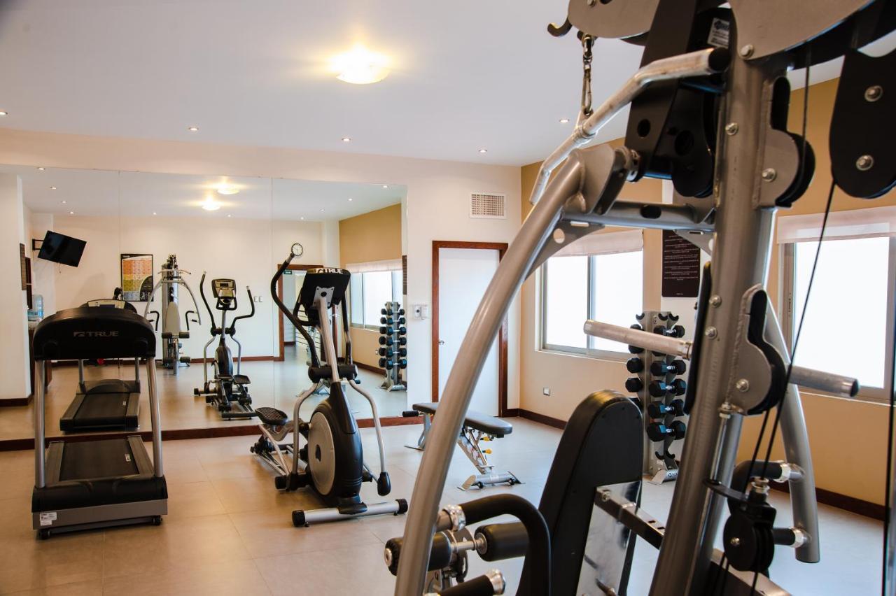 Best Western Cumbres Inn Cd. Cuauhtemoc Kültér fotó