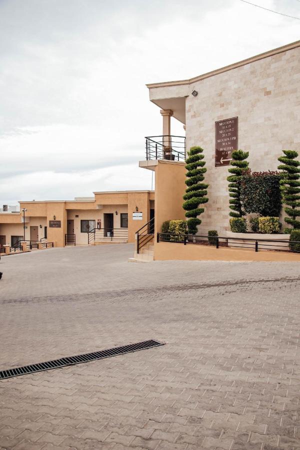 Best Western Cumbres Inn Cd. Cuauhtemoc Kültér fotó