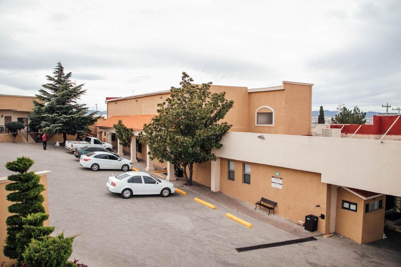 Best Western Cumbres Inn Cd. Cuauhtemoc Kültér fotó