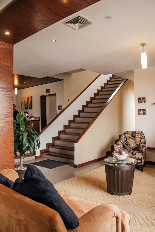 Best Western Cumbres Inn Cd. Cuauhtemoc Kültér fotó